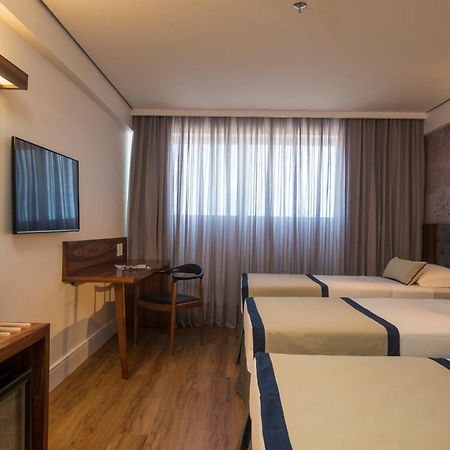 Hotel Luzeiros Recife Bagian luar foto A room at the hotel