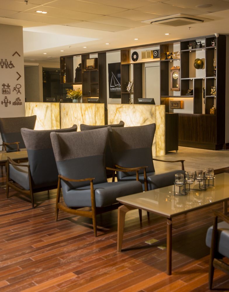 Hotel Luzeiros Recife Bagian luar foto The lounge at the airport
