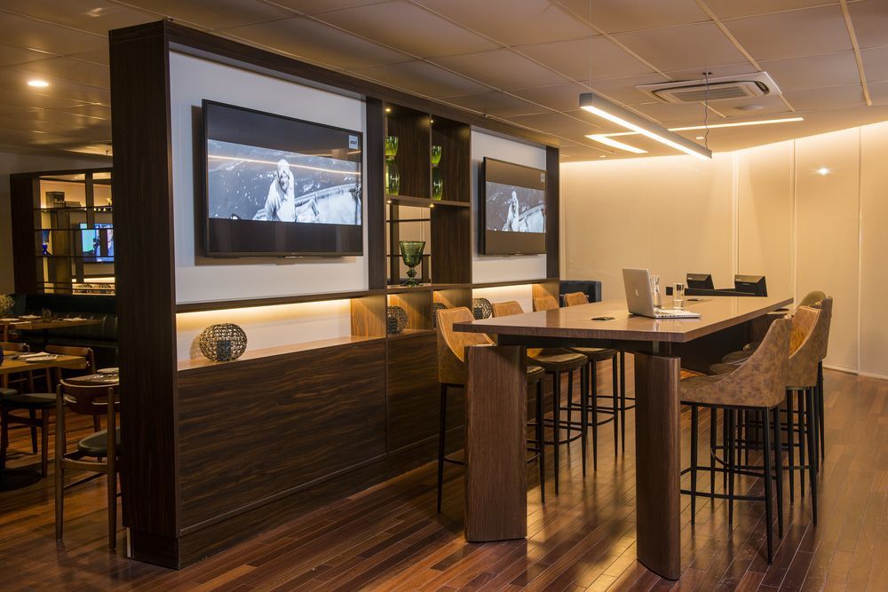 Hotel Luzeiros Recife Bagian luar foto The lounge at the airport