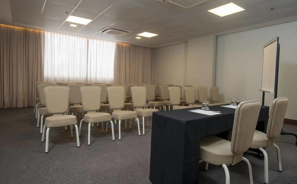 Hotel Luzeiros Recife Bagian luar foto Meeting room